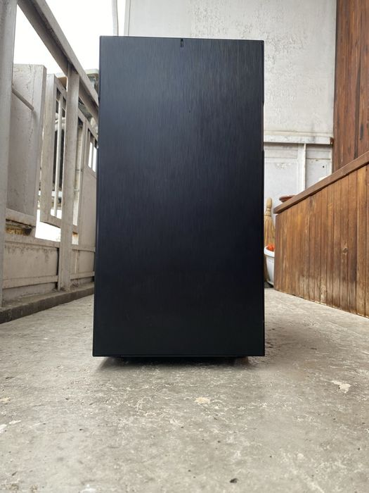 Fractal Design R5 Blackout Edition