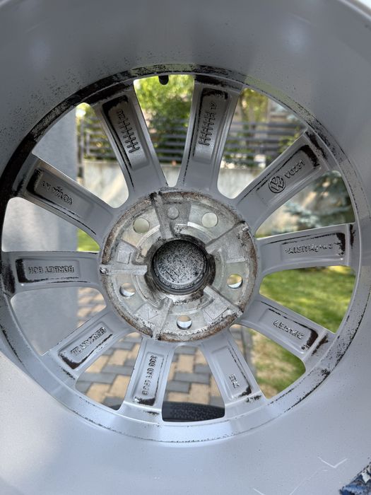 Vand jante Al ORIGINALE VW 16” 215/60 R16 cu anvelope de iarna