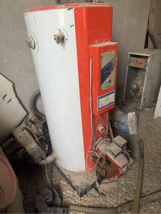 Котёл  отопления.