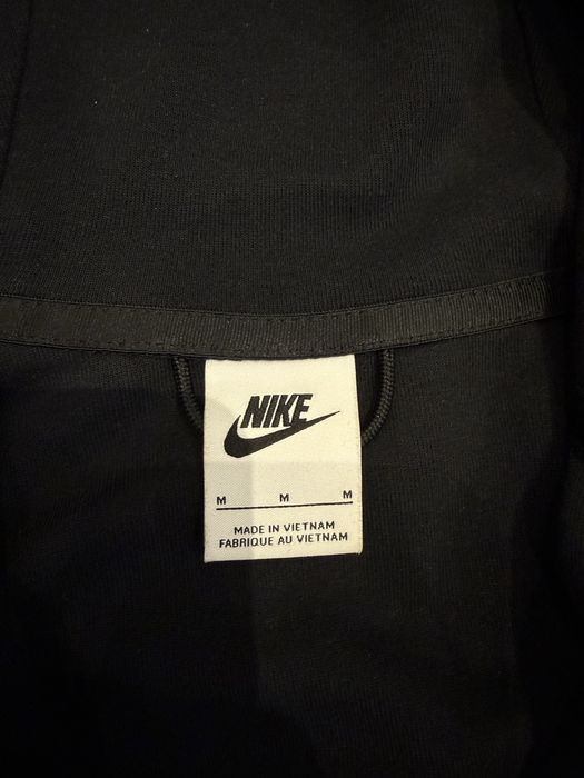 Черен сучър Nike