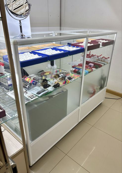 Витрина, прилавок, торговое оборудование, полки