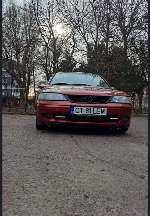 Vând urgent Opel Vectra Berlina