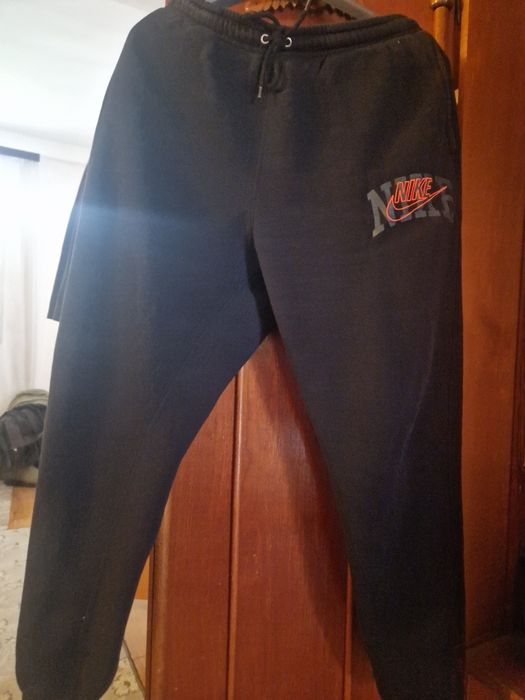 Vănd pantaloni de trening Nike Originali Noi
