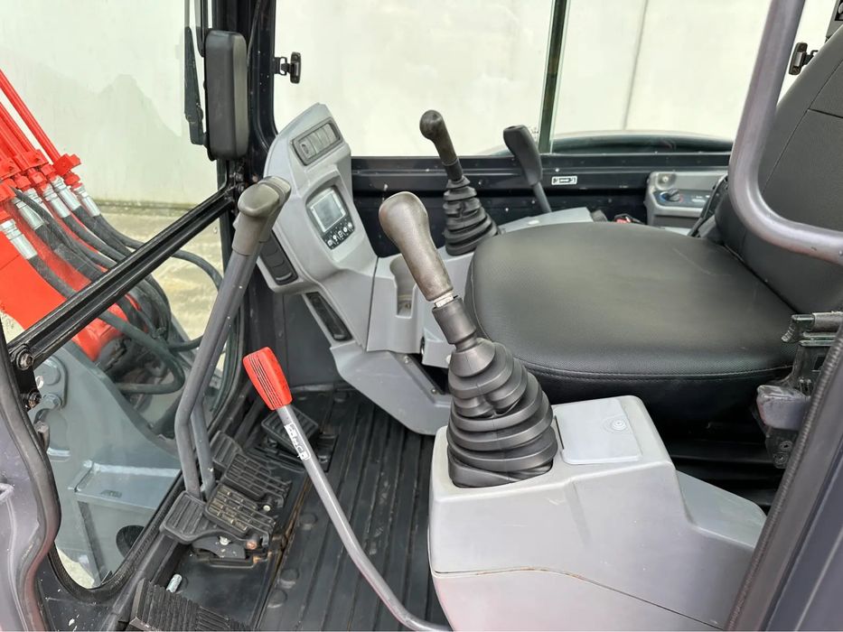 Excavator Buldoexcavator Kubota  KX165-5  2013