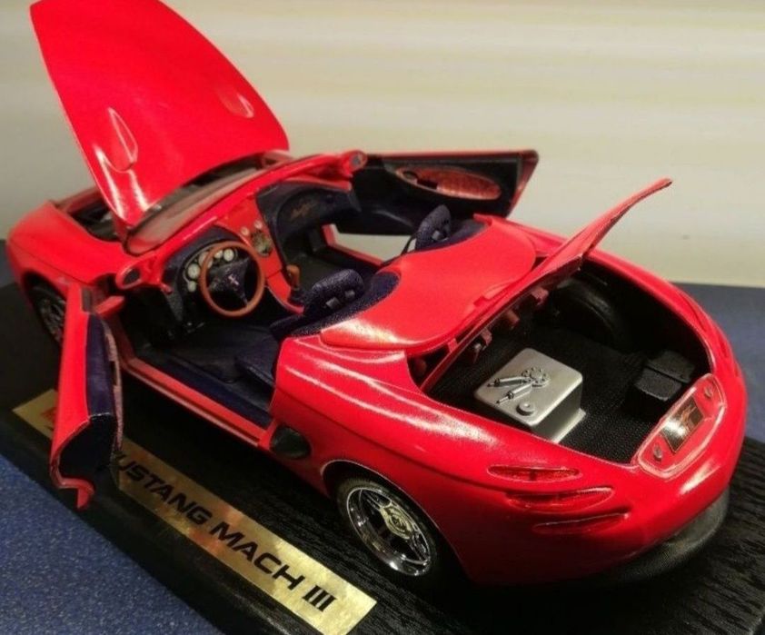 Mustang Mach III
Scara 1:18
Maisto

Pozele reflectă realitatea. Se vin