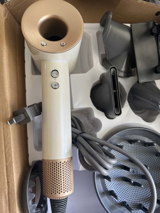 Dyson Nou In Cutie
