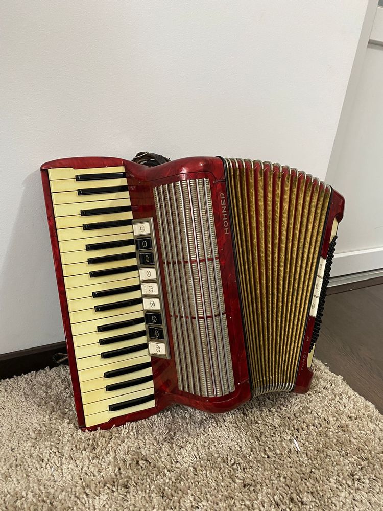 Hohner Tango 2M cu 96 bași