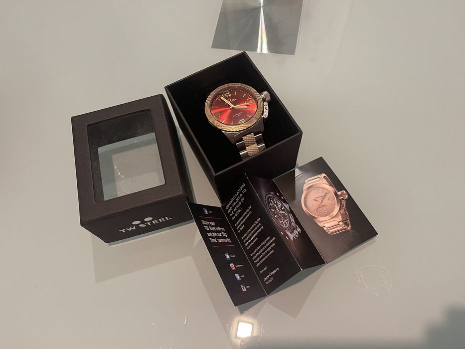 Часовник TW STEEL CB76 50мм НОВ АВТОМАТИК Самонавиващ се