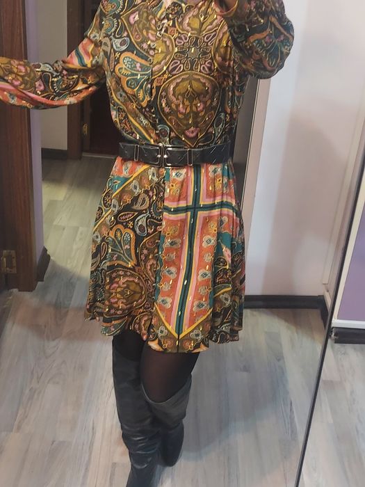 Rochie Zara, marime xs, cu nasturi si cordon in talie