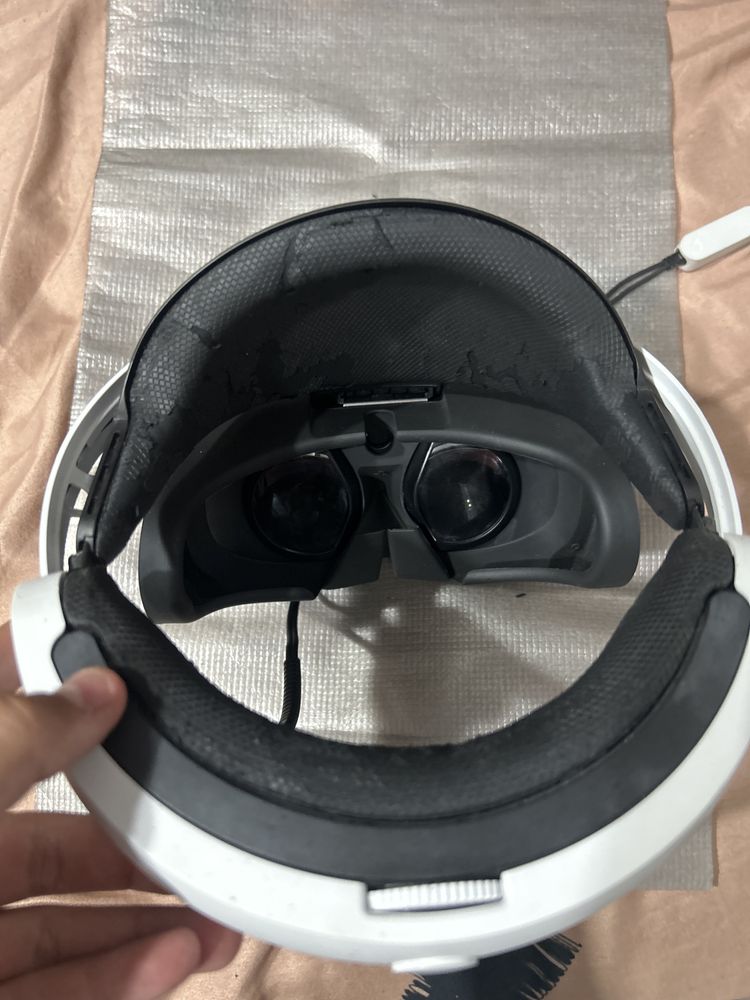 Vand ochelari vr pentru ps4 + 3 jocuri