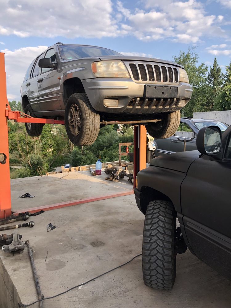 Продавам Jeep Grand Cherokee WJ 4.7 на части