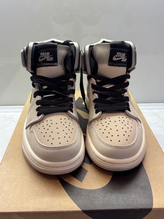 Jordan 1 High Zoom Air CMFT Summit White Black Обувки 36.5 Размер