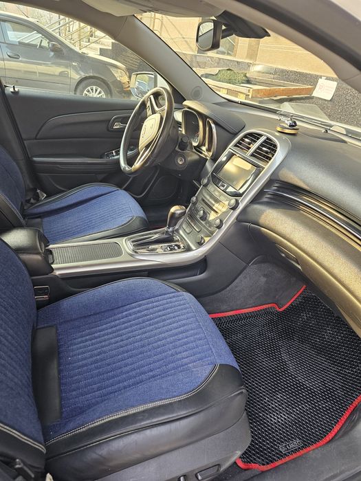 Chevrolet ,Malibu oq jemchug