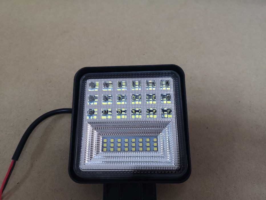 Proiector led Off Road 126W Suv, ATV, Tractor, Jeep unghi lumina COMBO