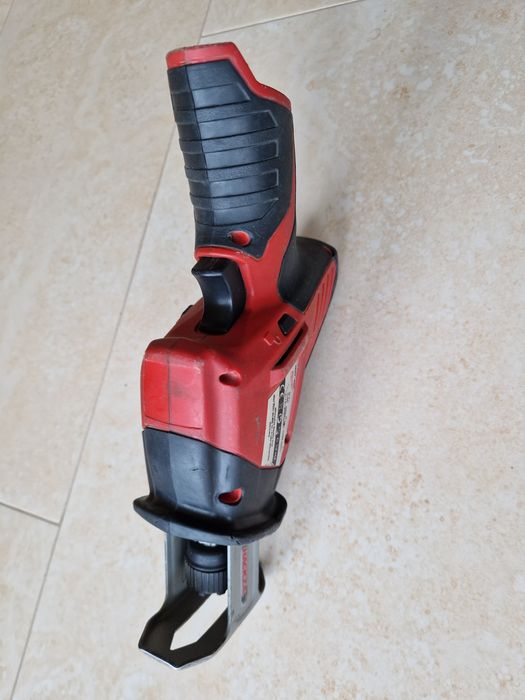 Milwaukee C 12 HZ - fierastrau