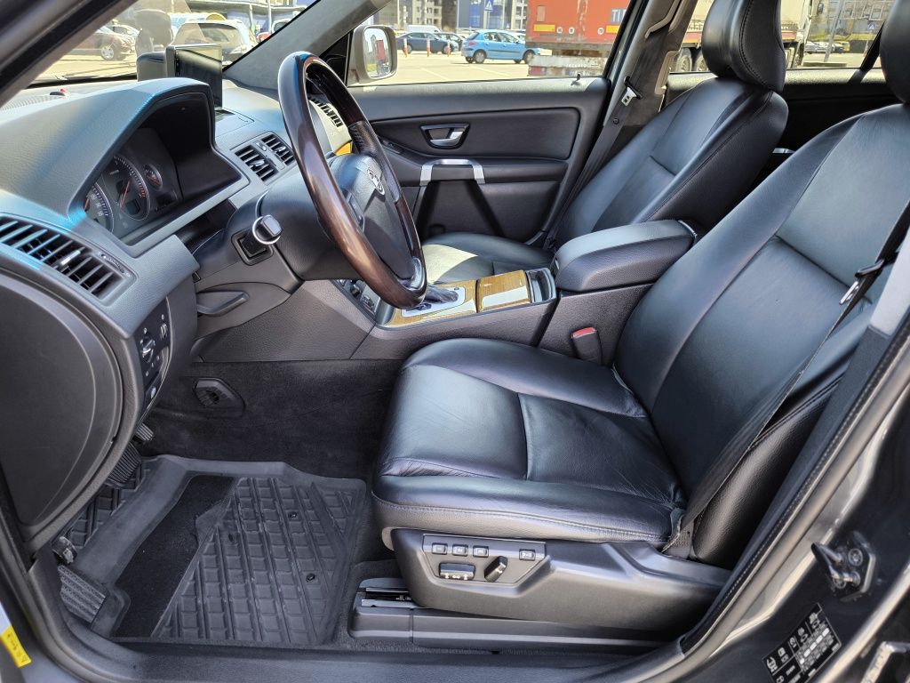 Volvo XC90 D5 Navi Car Play Android Auto алкантара