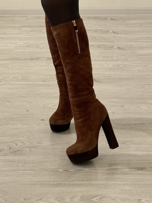 Продам зимние замшевые сапоги Medea, 36-37 рамер, кориченивые , б/у