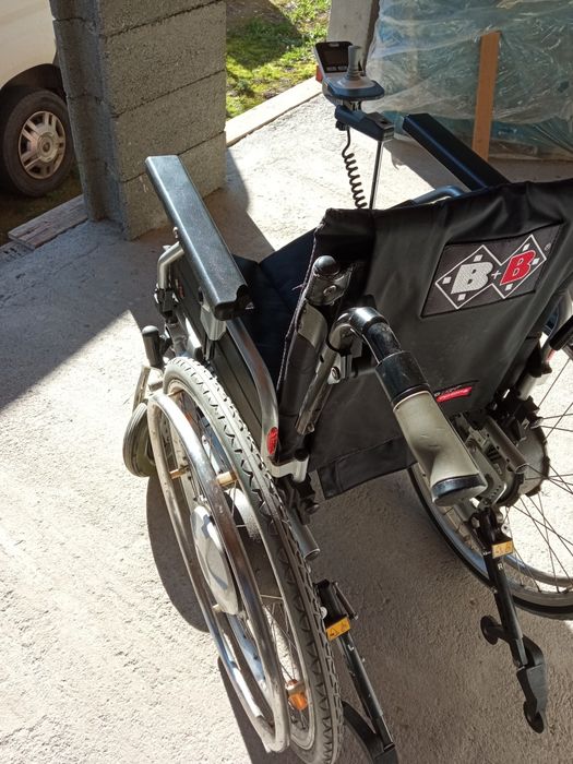 Scaun electric pentru persoană cu handicap