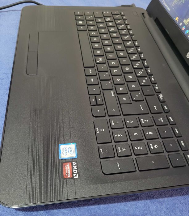 Laptop HP I5-7500 8Gb DDR4 500 Gb SSD  video R5 2Gb