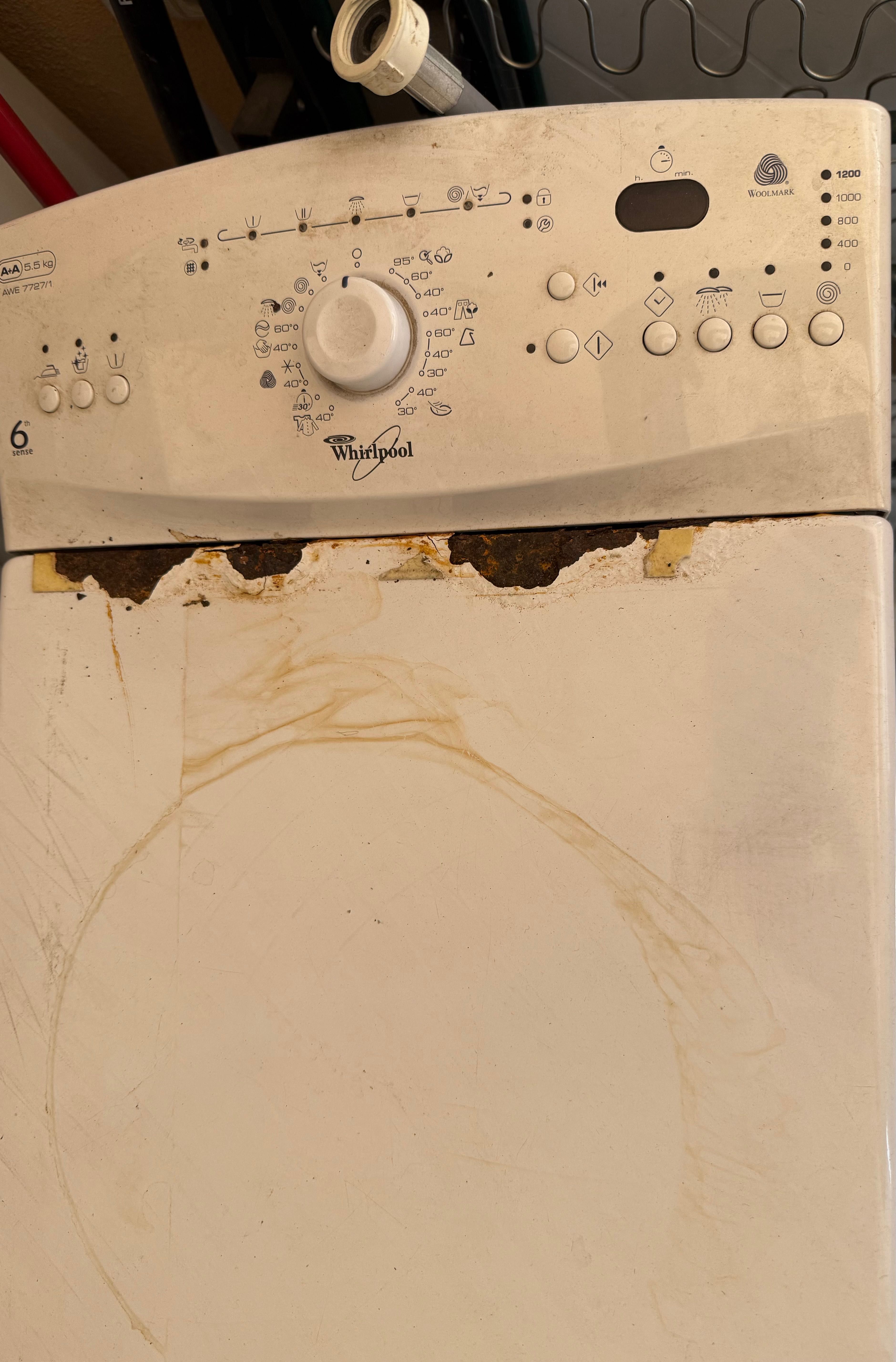 Whirlpool пералня подарява