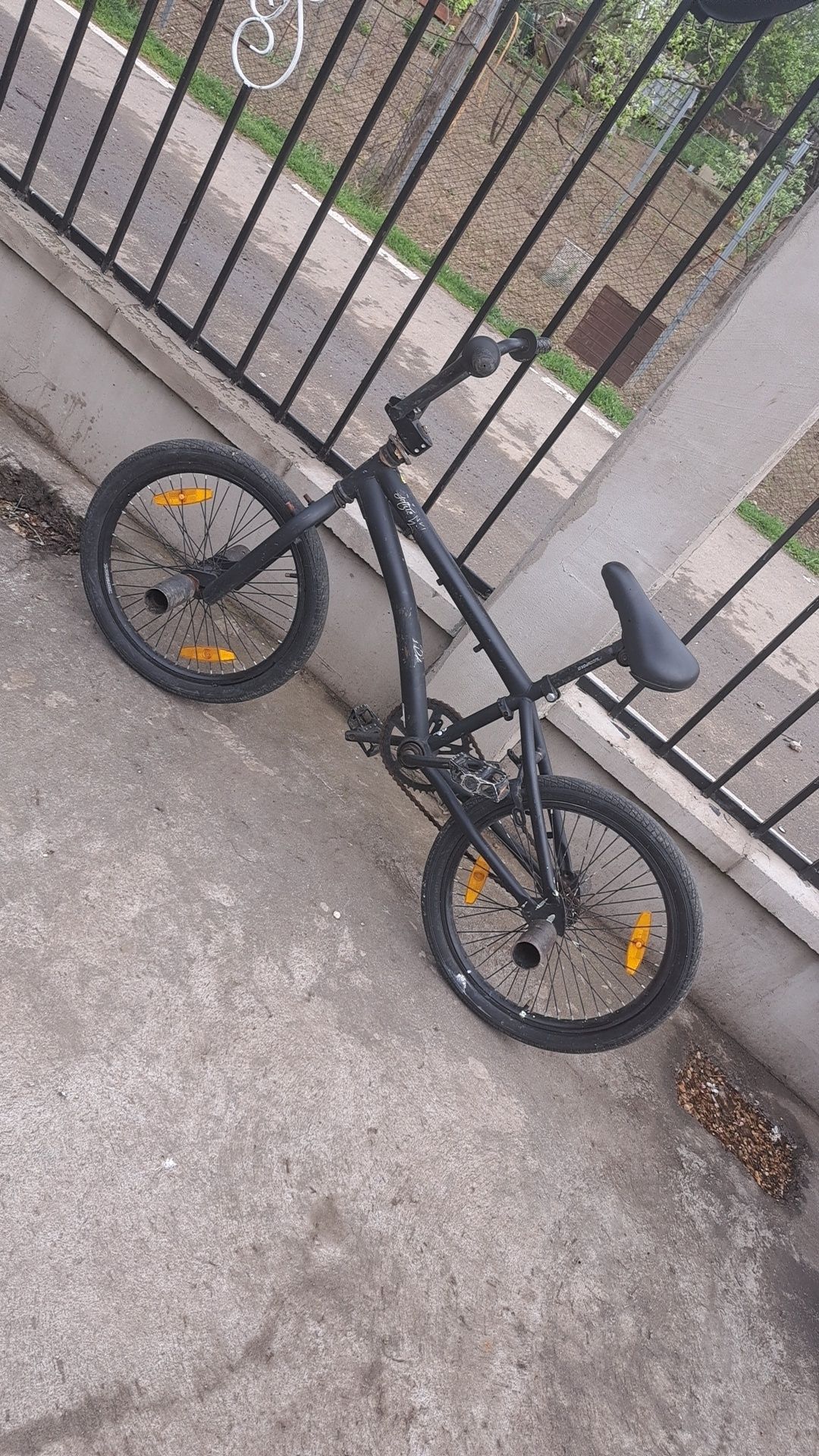 Vind bicicletă BMX ca noua