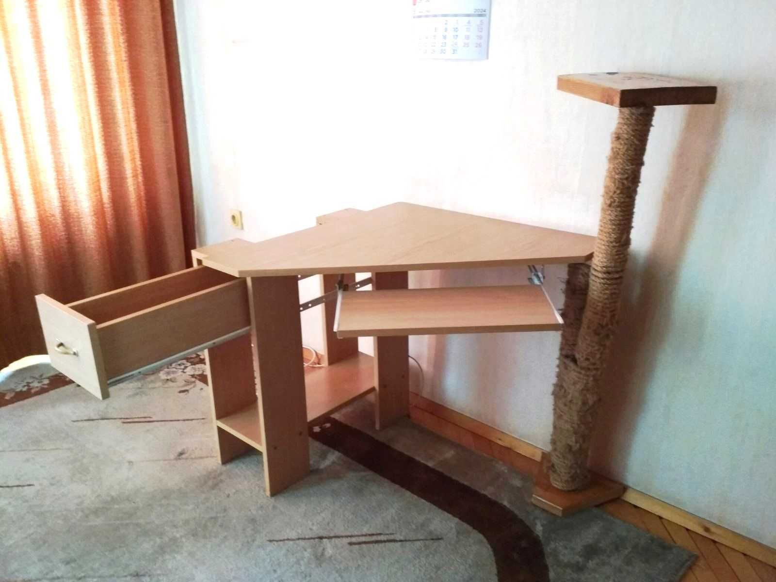 Ъглово бюро за компютър с авторски дизайн + подарък стол