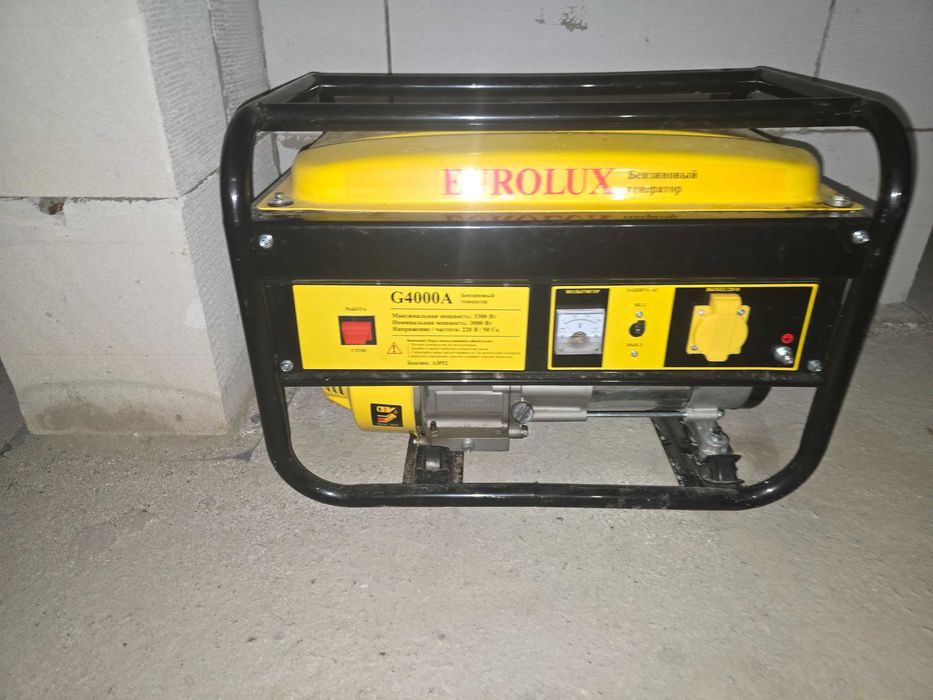 Бензиновый генератор