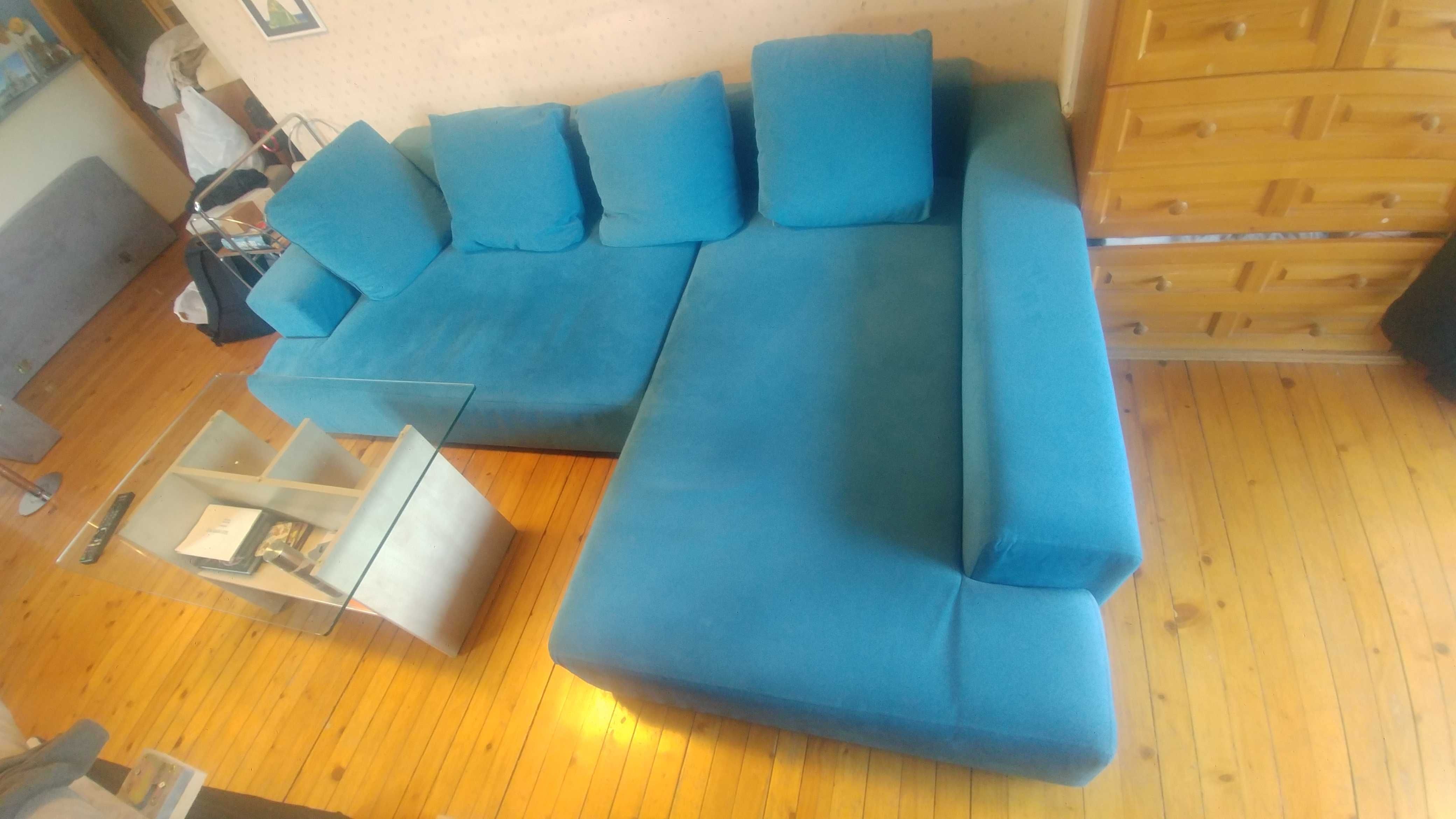 Продавам много запазен ъглов диван с габарити: 270х180