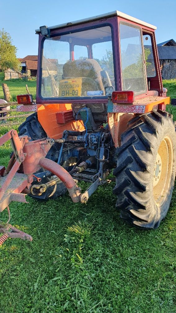 Vand Tractor utb 445