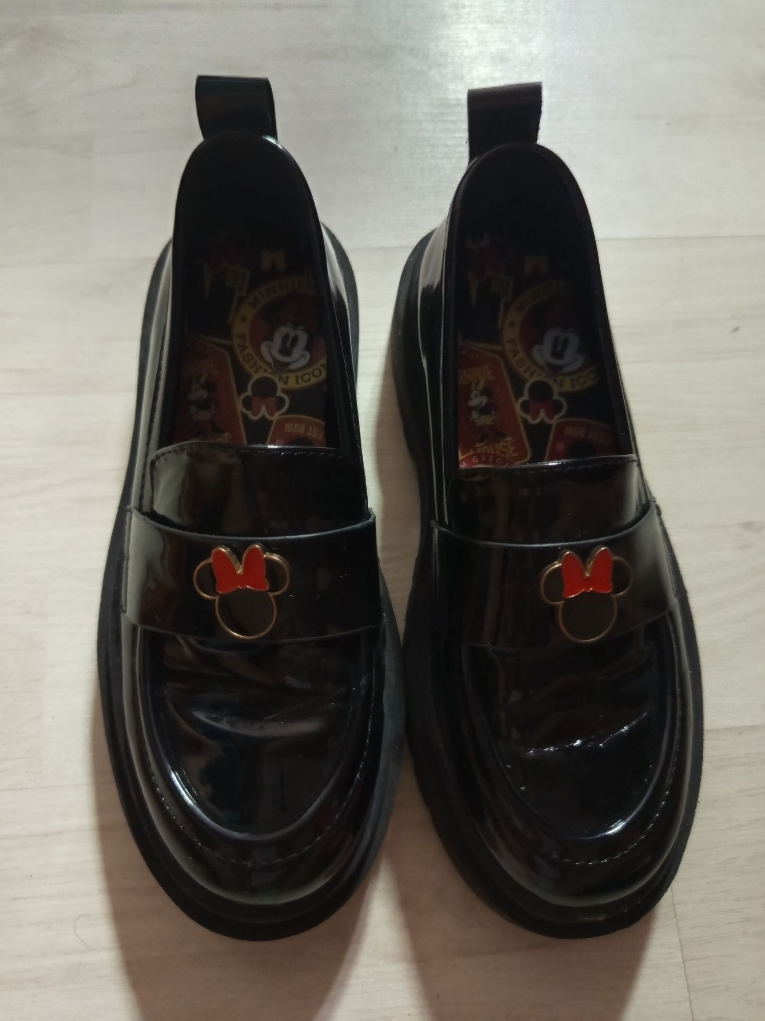Pantofi negri fete mickey mouse