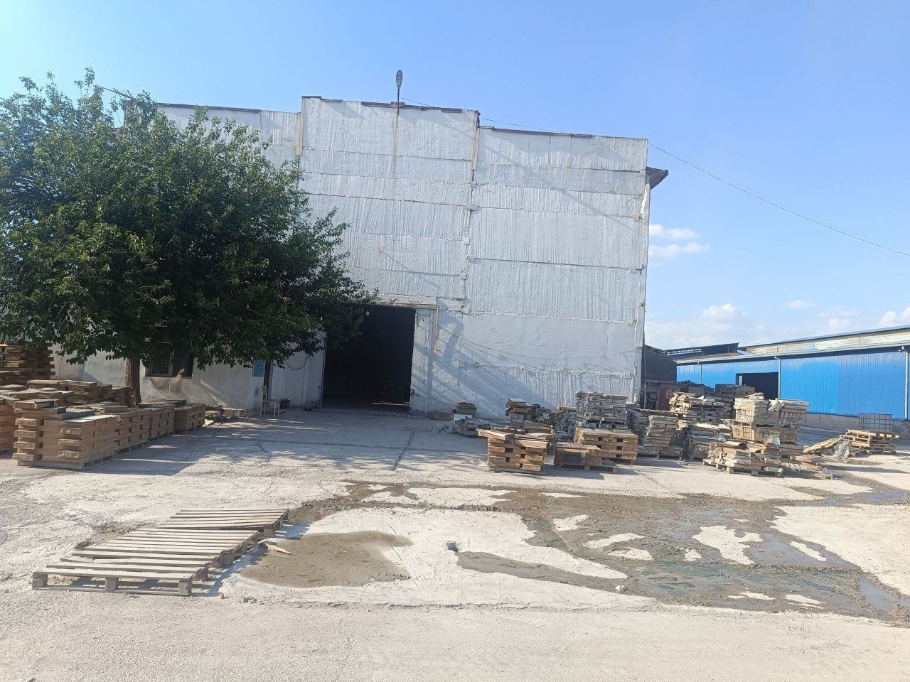 Продается зона, склад. Охангарон. 2.5 гектар. 1.3 млн