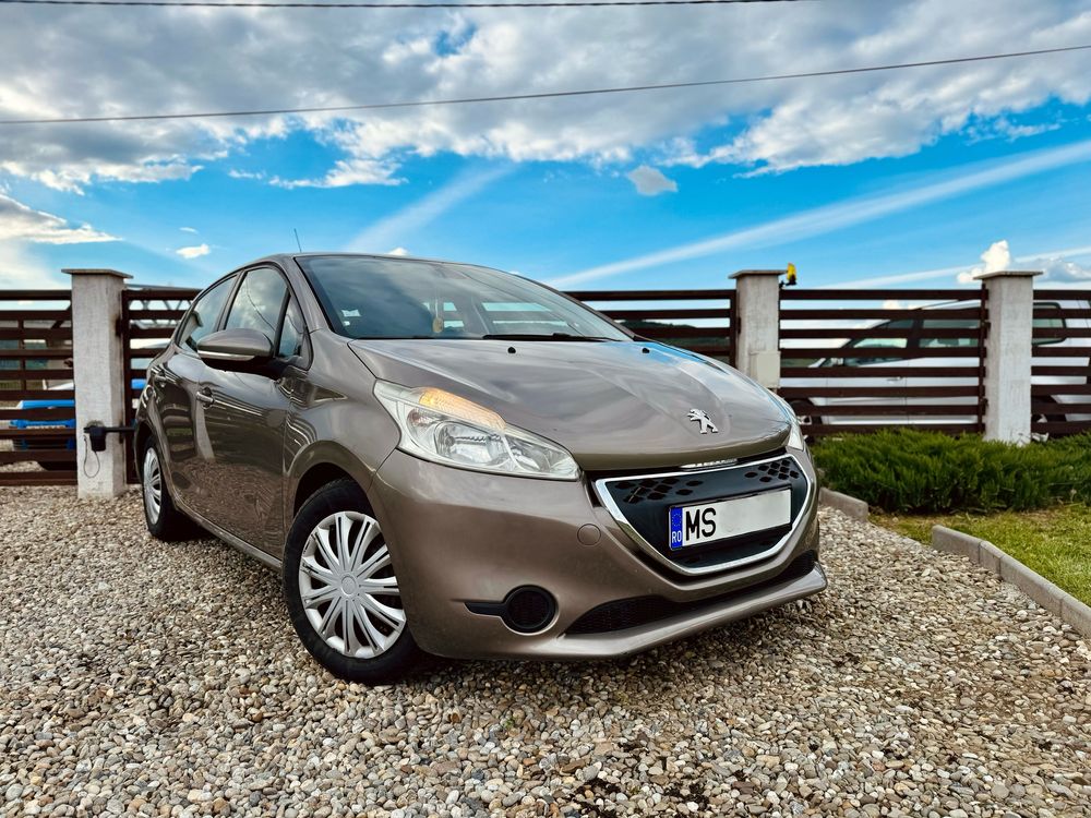 Peugeot 208 1.4 eHDI *2013* *Automat* *Euro 5*