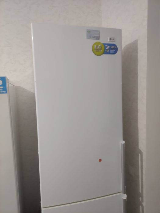 Холодильник фирмы LG