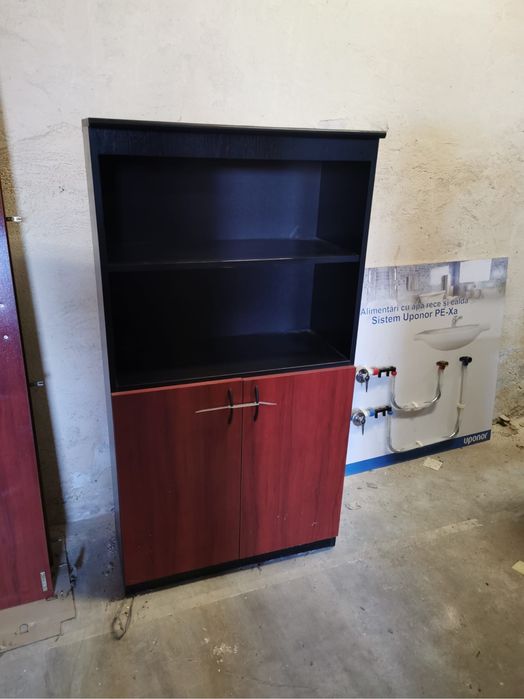 Vand piese din mobila de birou