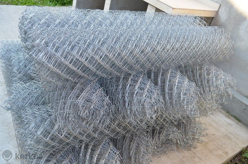 Плетена и електрозаварена оградна мрежа