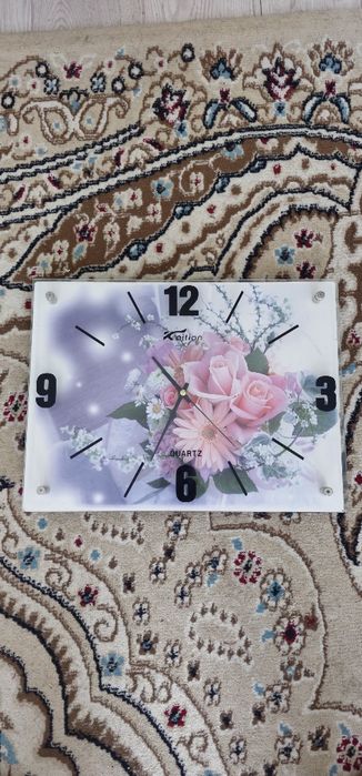 Продам часы красивые