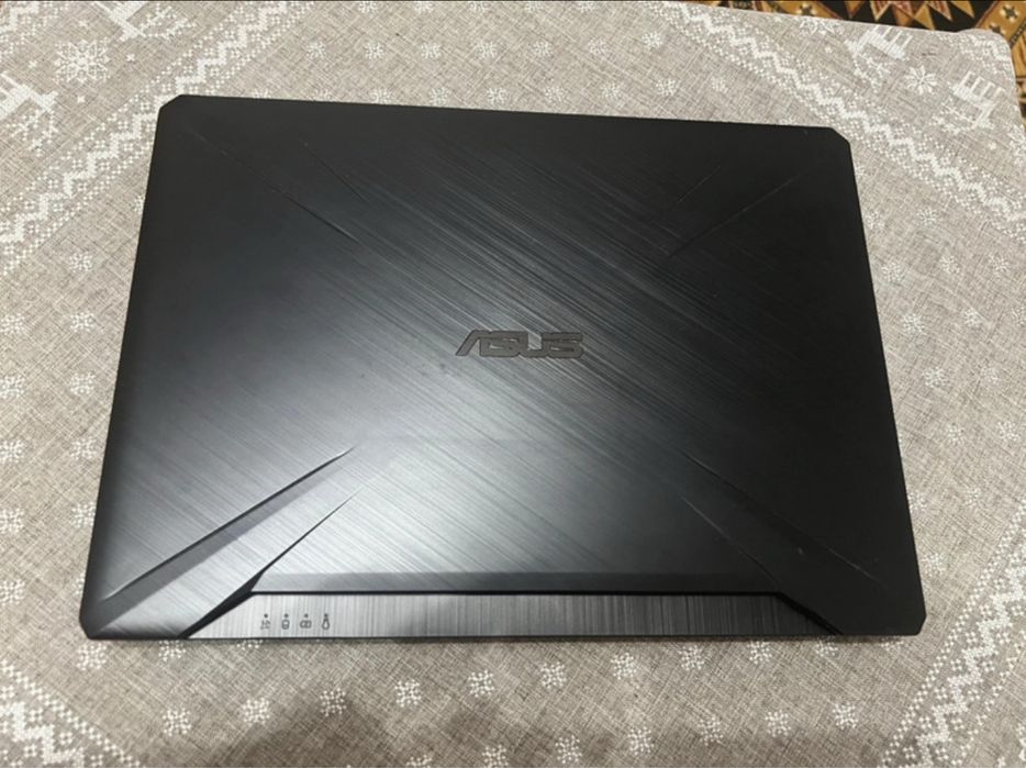 Vând laptop de gaming Asus TUF FX505DT - stare excelentă!