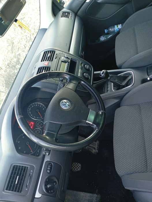 Фолксваген Голф 5 комби 1.9 тди BLS 2008год