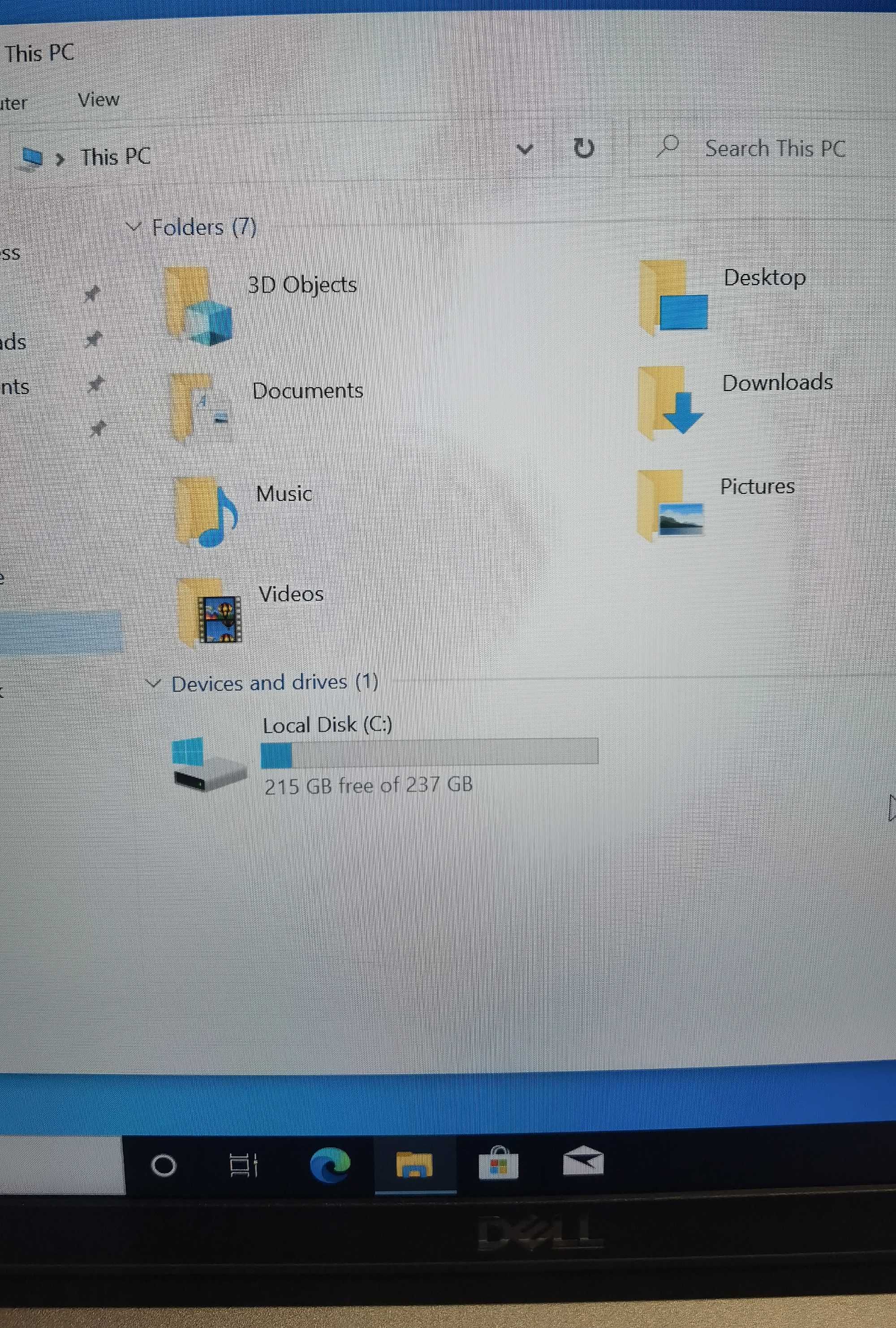 Лаптоп Dell Преинсталиран много запазен
