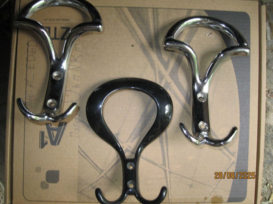 Закачалки,мебелни дръжки