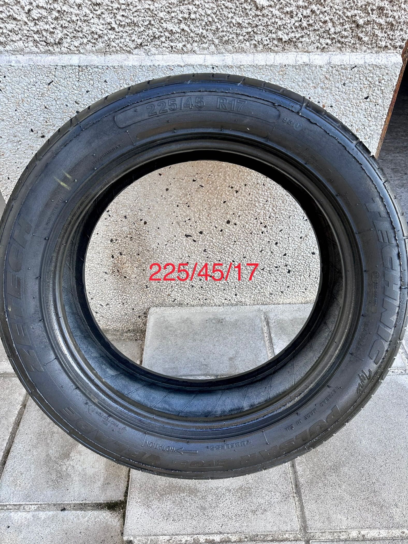 225/45/17 чисто нови летни гуми