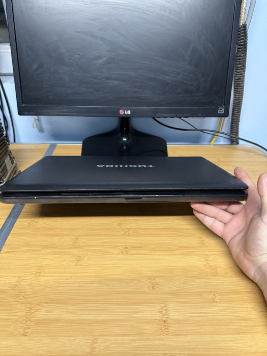 Laptop Toshiba Satellite c660d - 1c7