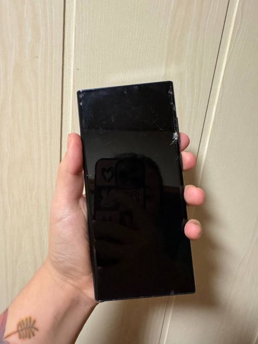 Продаю телефон с 22 ультра