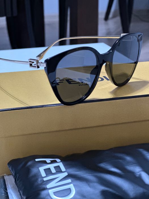 Слънчеви очила Fendi