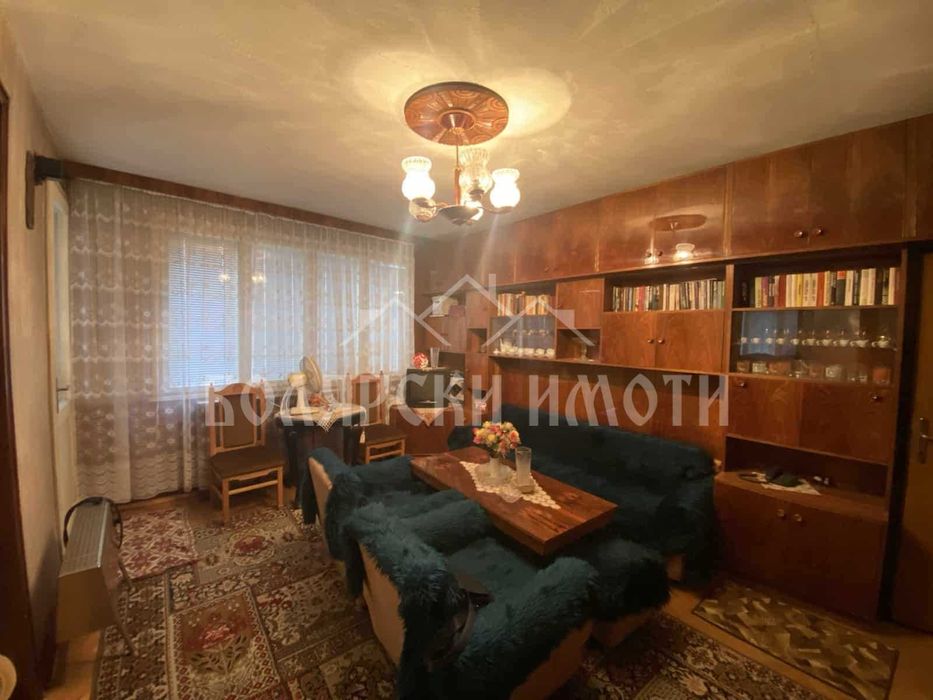 Продава се Тристаен апартамент в Велико Търново, Център - 138 кв.м за 1120 €/кв.м - Снимка #6