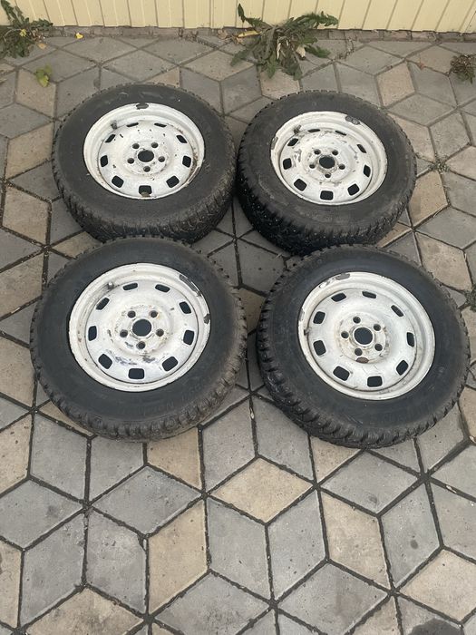 Продам шина на диске 4 шт.
