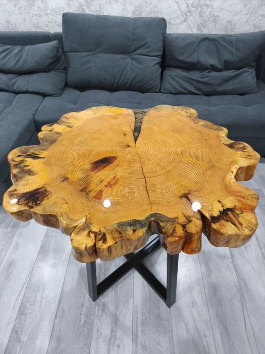 Столы с эпоксидной смолой