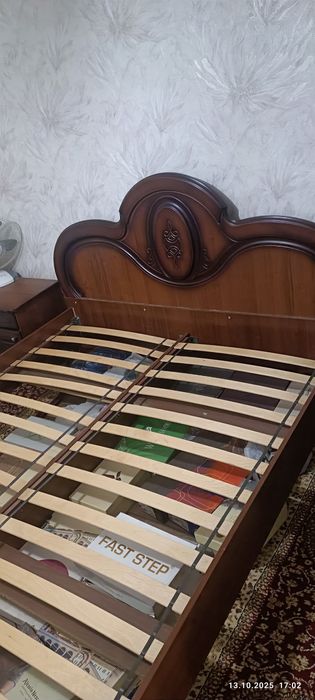 Спальный гарнитур