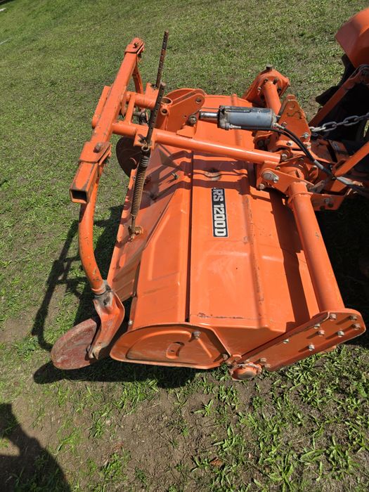 Tractoras Kubota B1500