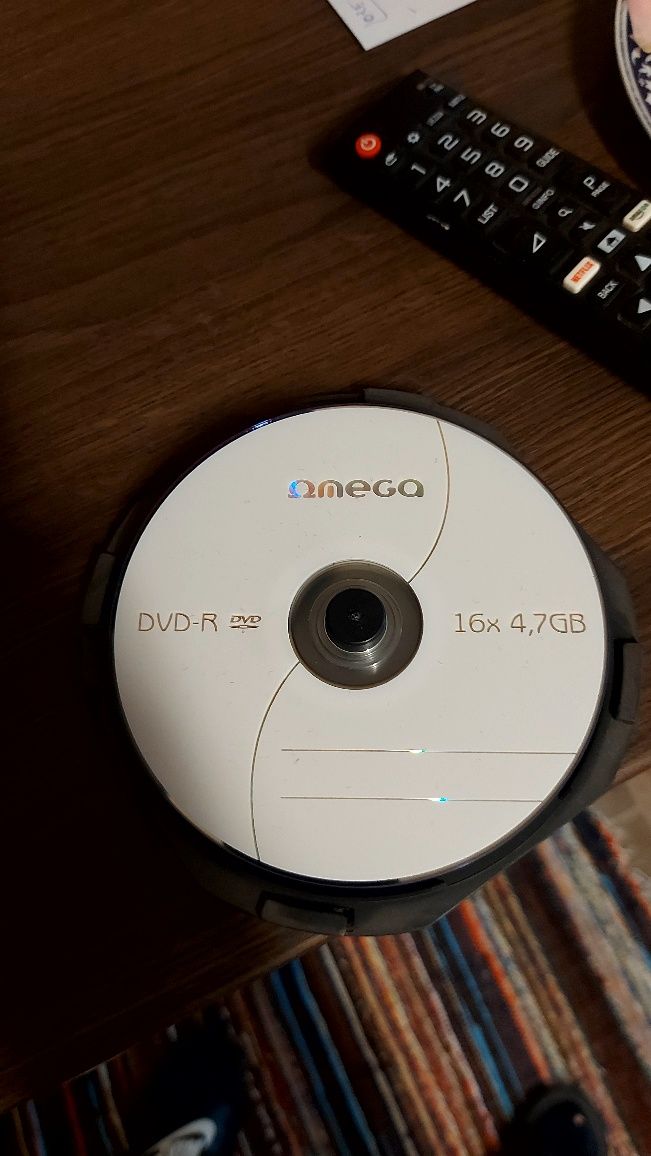 Dvd OMEGA 4.7 GB  30 BUC NOI